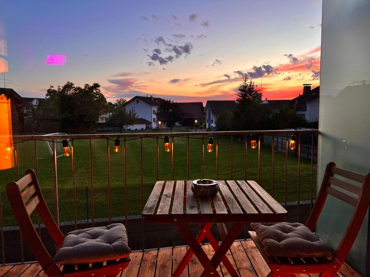 Flair Apartments Vorarlberg - Stilvolles Wohnen Nahe Bodensee & Alpen - Kueche, Balkon & Gratis Parkplatz Брегенц Экстерьер фото